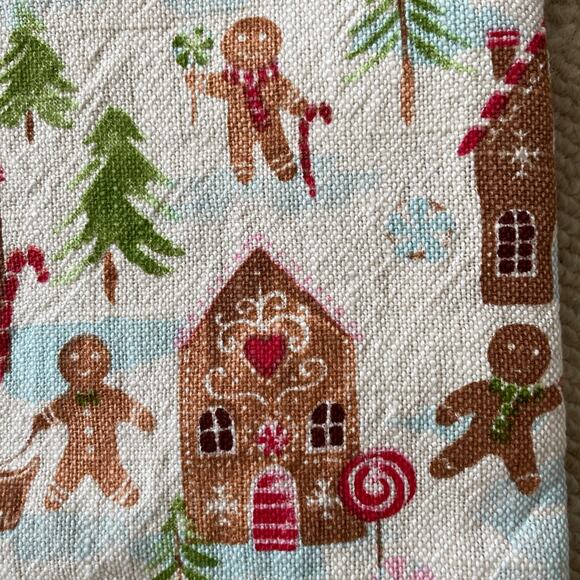 Set of 2 CUPCAKES & CASHMERE Oversized Gingerbread Kitchen Dish Towels NEW - Picture 6 of 10